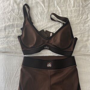 ALO Yoga Women's Brown Set